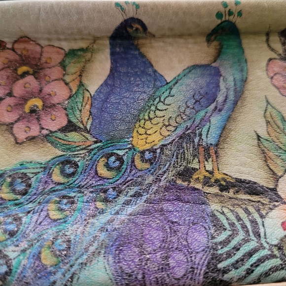 Beautiful Hand Painted soft leather Wristlet Peacock 🦚 Organizer Wallet - Picture 11 of 12